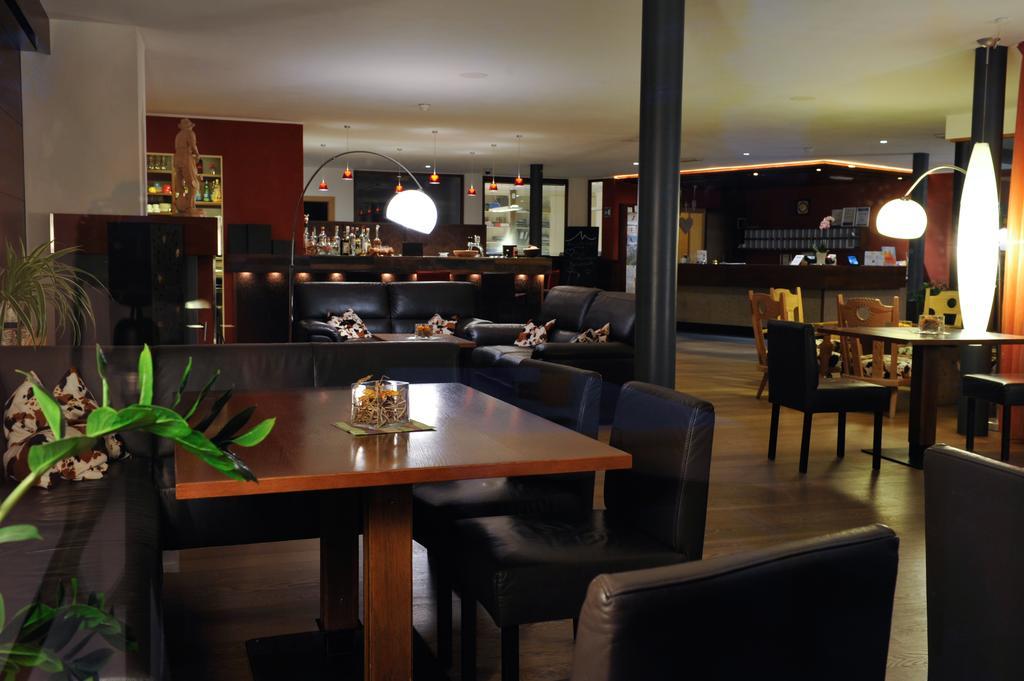 ברסאנונה The Vista Hotel מראה חיצוני תמונה
