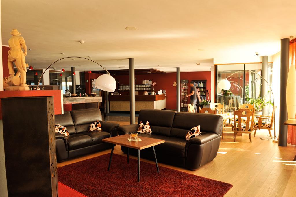 ברסאנונה The Vista Hotel מראה חיצוני תמונה