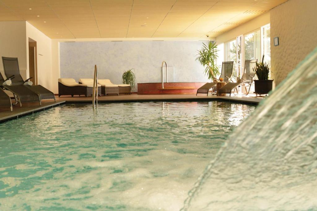ברסאנונה The Vista Hotel מראה חיצוני תמונה