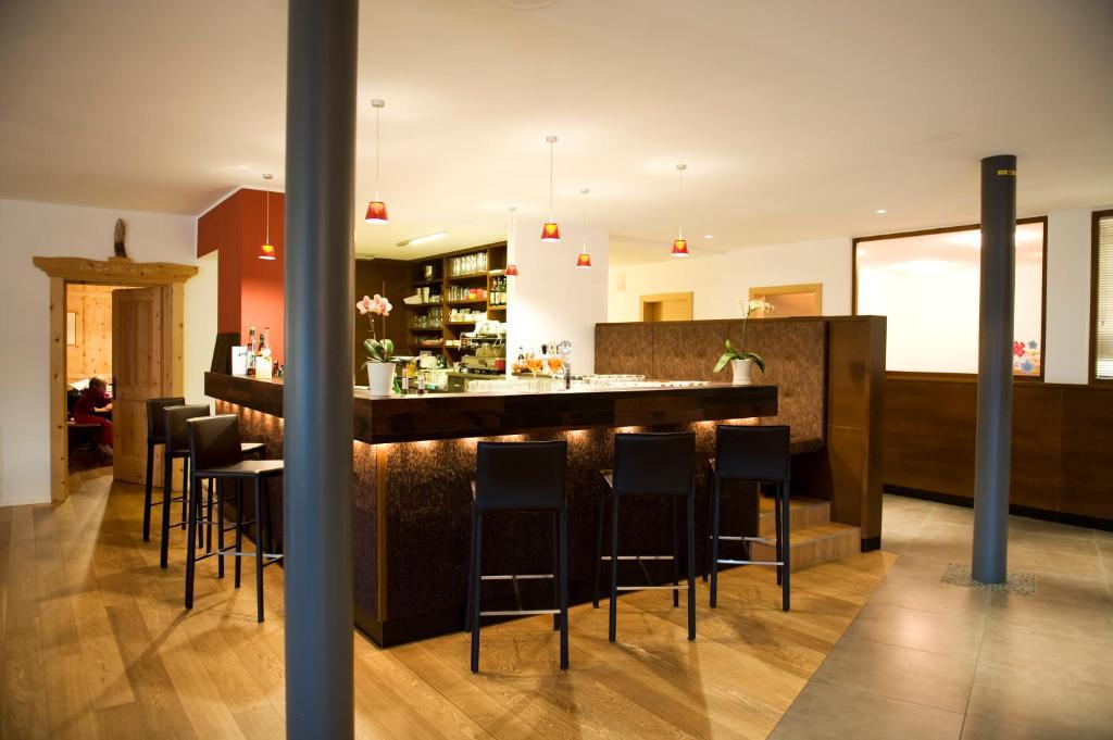 ברסאנונה The Vista Hotel מראה חיצוני תמונה
